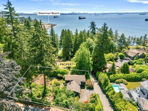 4704 Dogwood Lane, West Vancouver, BC, V7W1J1 | Card Image