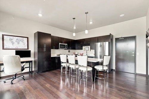 404-825 E Mifflin Street, Madison, WI, 53703 | Card Image