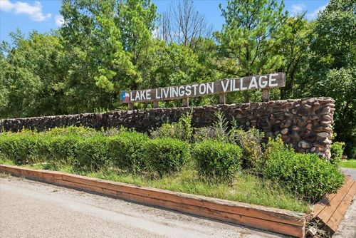 211 Woodstock, Livingston, TX, 77351-8124 | Card Image