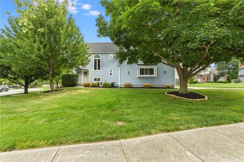 8821 W 115th Ter, Overland Park, KS, 66210-1773 | Card Image