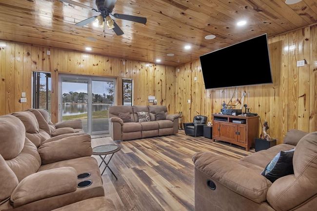 111 Cypress Bay Ldg, House other with 3 bedrooms, 6 bathrooms and 3 parking in Milam TX | Image 6