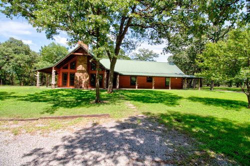 1466 Pearce St, Collinsville, TX, 76233-2768 | Card Image