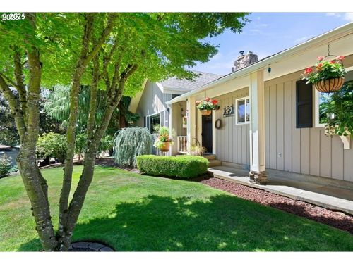 29555 S Beavercreek Rd, Mulino, OR, 97042-8736 | Card Image