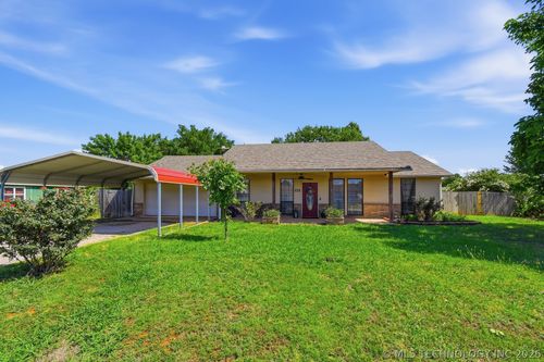 104 Overland Ct, Shawnee, OK, 74804-8919 | Card Image