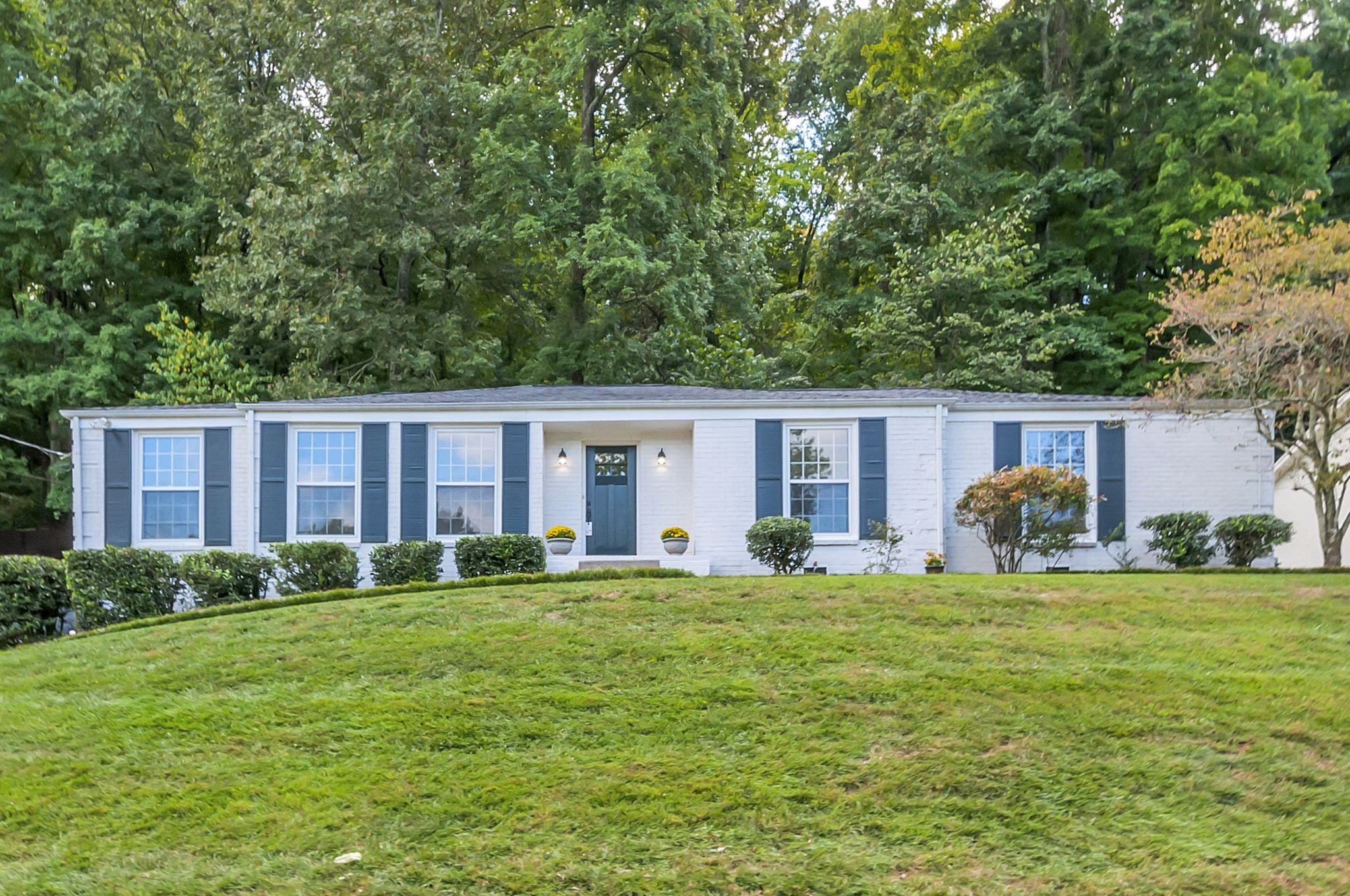 Highland Crest Dr, Nashville, TN 37205