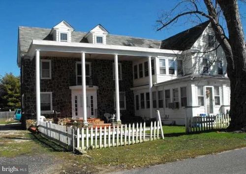 4 Ward Ave, LEESBURG, NJ, 08327-3400 | Card Image