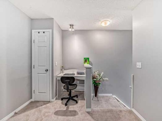 127 Hidden Creek Rise Nw, Home with 3 bedrooms, 2 bathrooms and 2 parking in Calgary AB | Image 19