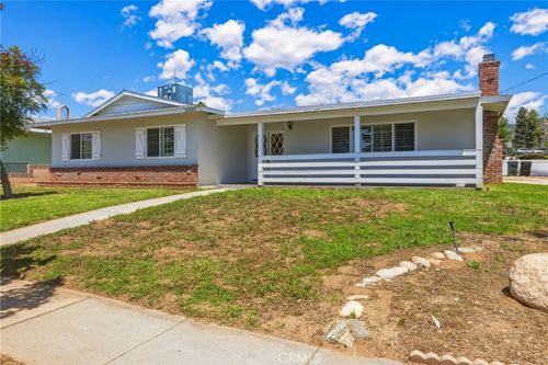 11687 Adams St, Yucaipa, CA, 92399 | Card Image