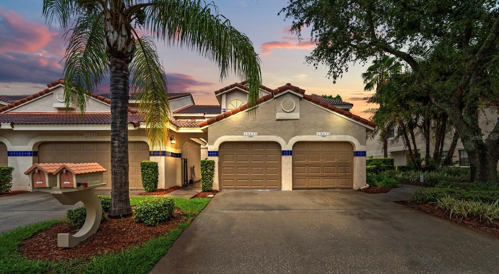 LA Mirage Ct, Tampa, FL 33615