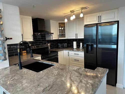 421-3000 Coral Way, Coral Gables, FL, 33145 | Card Image