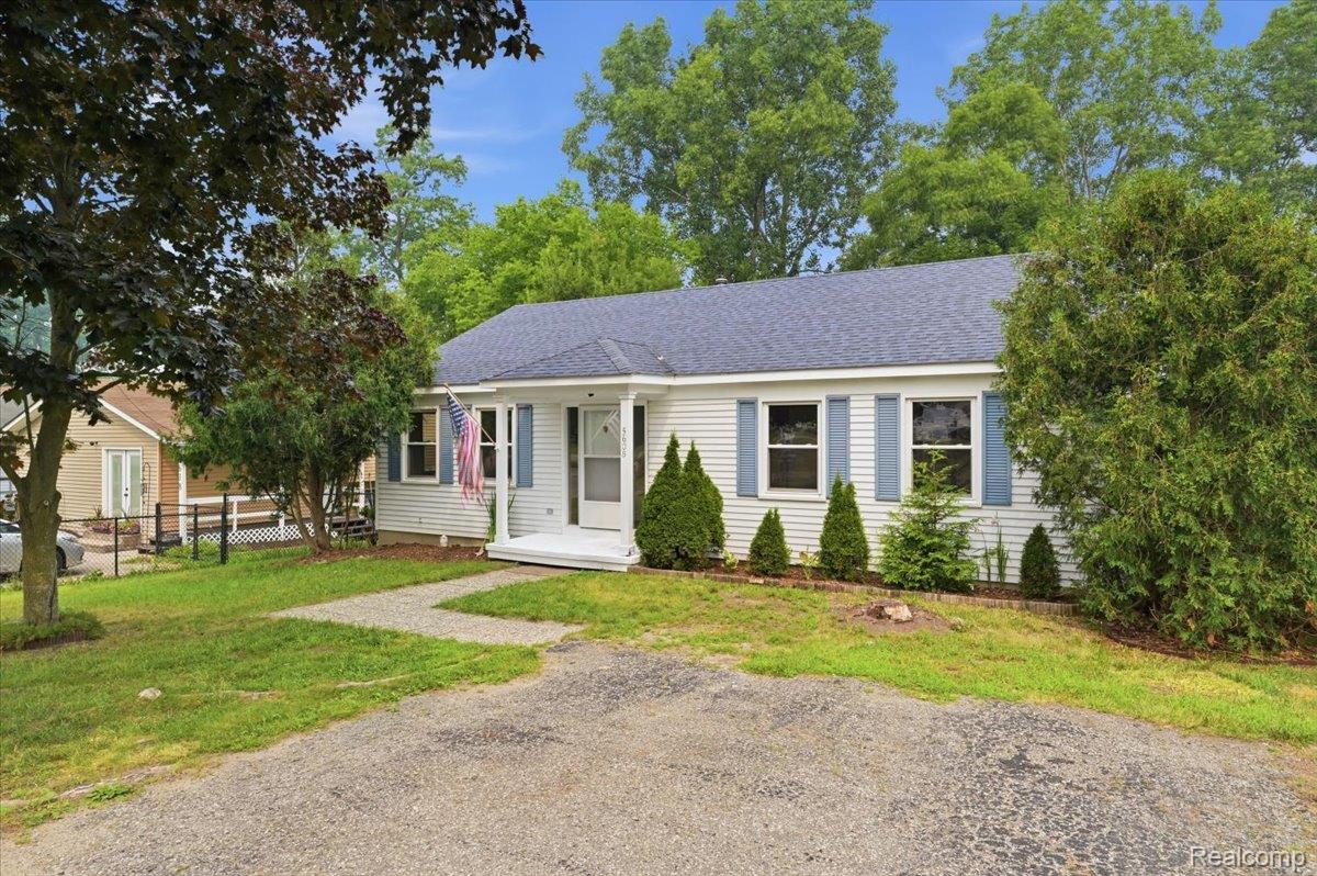 Residential in Waterford Charter Township 2