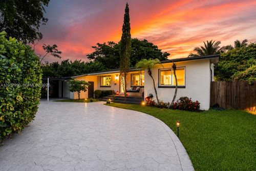351 Ne 117th St, Miami, FL, 33161-6116 | Card Image