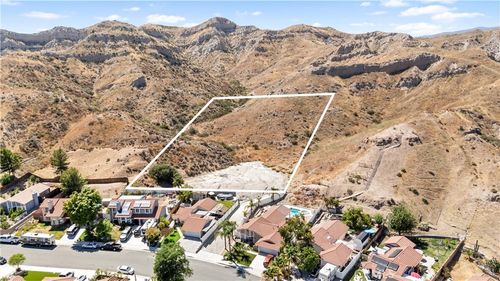 15221 Poppy Meadow St, Canyon Country, CA, 91387-1952 | Card Image