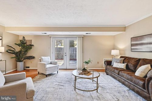 5555 First Statesman Ln, ALEXANDRIA, VA, 22312-2632 | Card Image