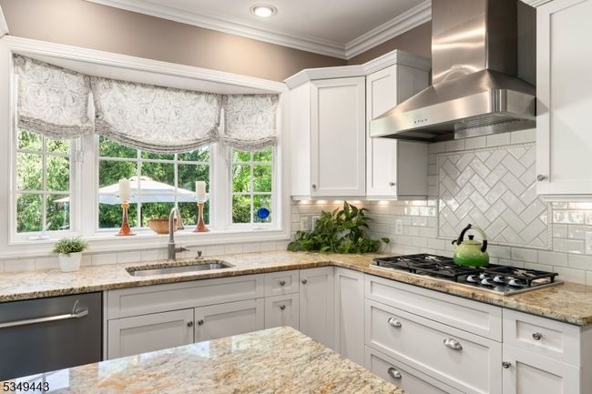2 Linsey Ct, House other with 5 bedrooms, 4 bathrooms and null parking in Mendham Twp NJ | Image 9