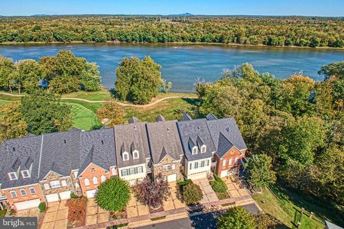 18286 Buccaneer Ter, LEESBURG, VA, 20176-8479 | Card Image