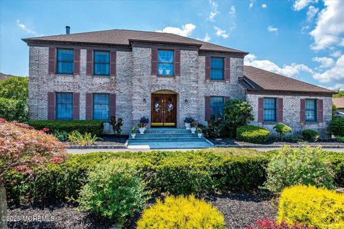 97 Windsor Dr, Eatontown, NJ, 07724-2164 | Card Image