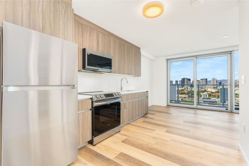 2410-1515 Liona St, Honolulu, HI, 96814-2442 | Card Image