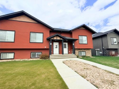 112 Mackenzie Ranch Way, Lacombe, AB, T4L0K1 | Card Image