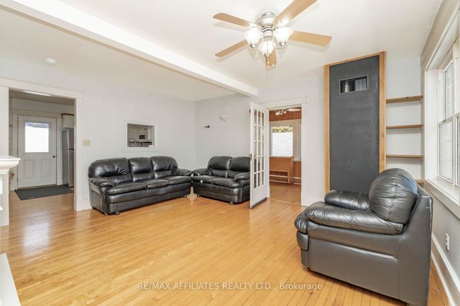 5601 Centennial Lake Rd, House other with 3 bedrooms, 3 bathrooms and 6 parking in Griffith ON | Image 9