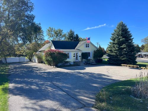 91 Blue Star Hwy, Douglas, MI, 49406-5167 | Card Image