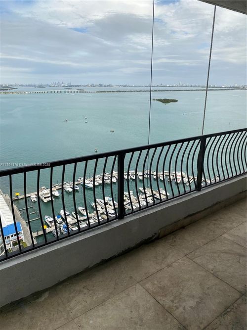 apt-30d-555 Ne 15th St, Miami, FL, 33132-1432 | Card Image