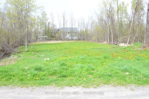 8 Helen Cres, Little Britain, ON, K0M2C0 | Card Image