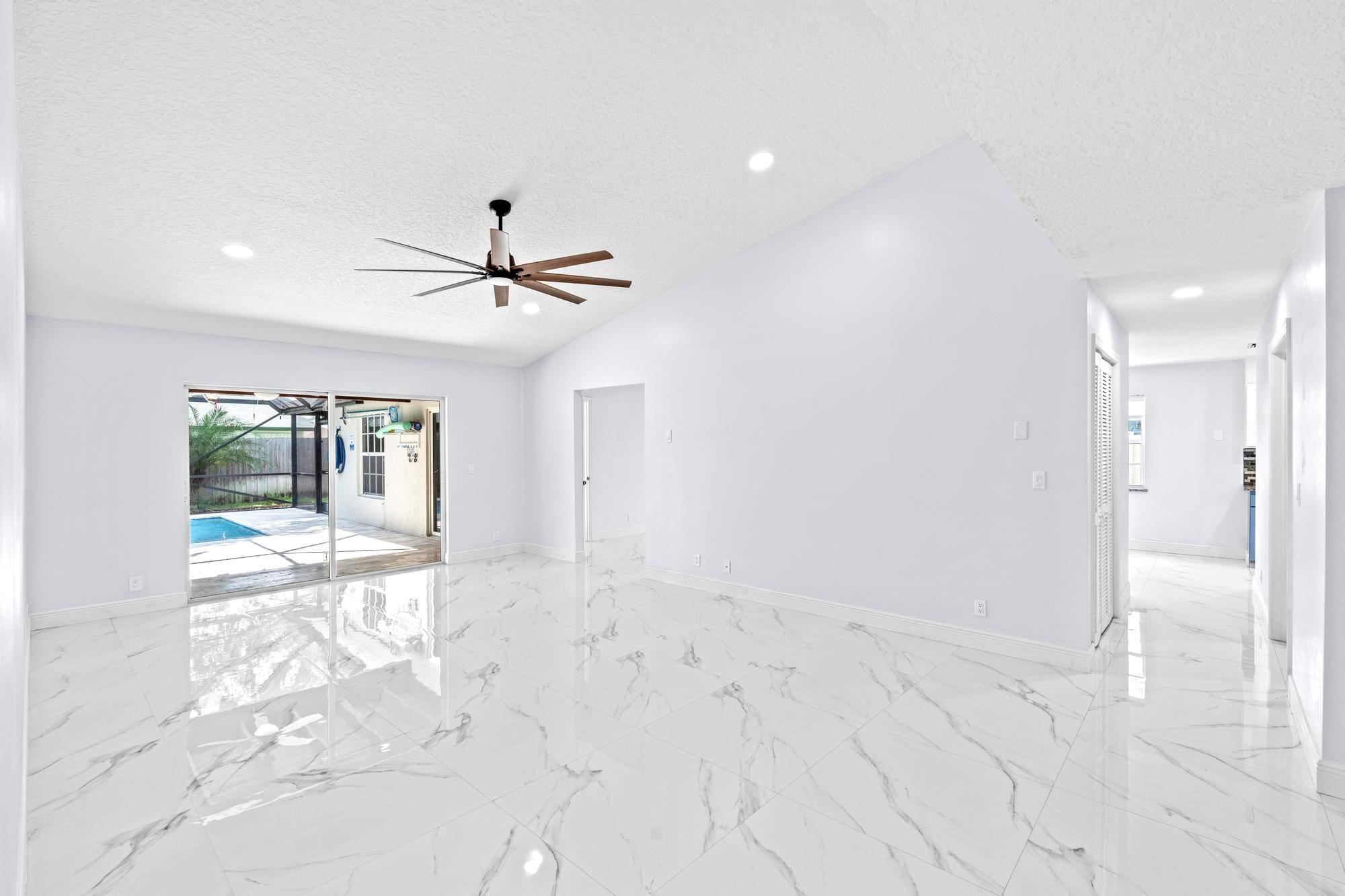 Santa Cruz Ave, Royal Palm Beach, FL 33411