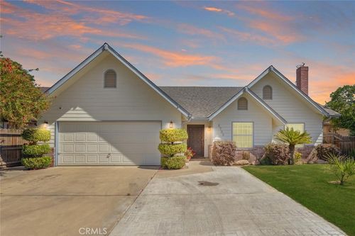 2728 W Hemlock Ct, Visalia, CA, 93277-7200 | Card Image