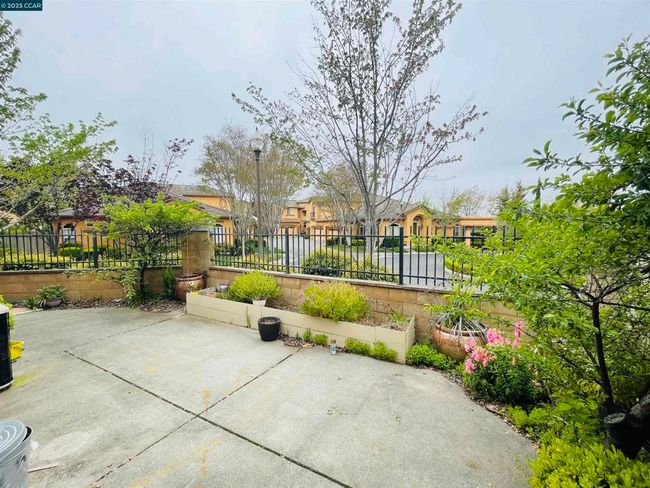 7104 Majestic Ct, Condo with 2 bedrooms, 2 bathrooms and 2 parking in Vallejo CA | Image 16