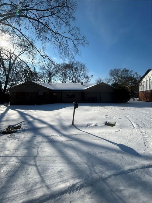 1507 Jackson Ave, Russellville, AR, 72801-3203 | Card Image