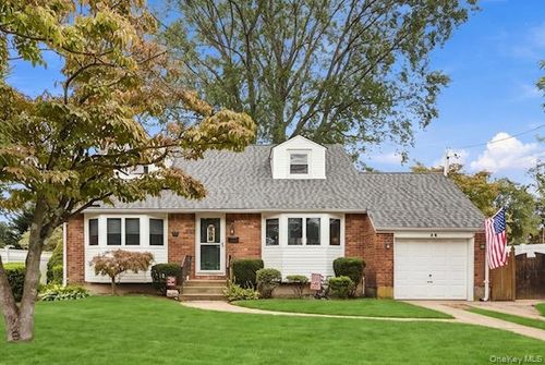 44 Dulittle Street, Babylon, NY, 11703 | Card Image