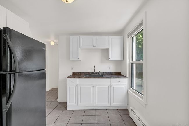 69 West St, Home with 5 bedrooms, 3 bathrooms and 2 parking in New London CT | Image 15