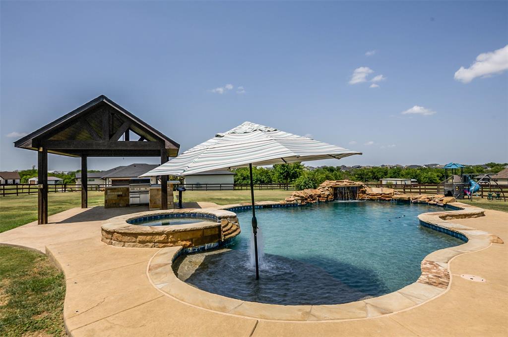 Starlight Ranch Rd, Godley, TX 76044