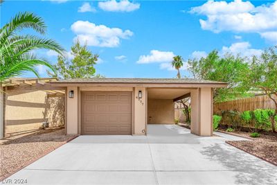 0 - 4777 Via Renaldo, Townhouse with 3 bedrooms, 2 bathrooms and null parking in Las Vegas NV | Image 2