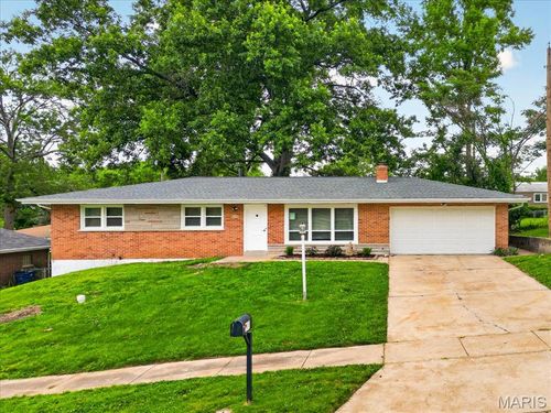 917 Westwold Ave, Saint Louis, MO, 63135-1768 | Card Image