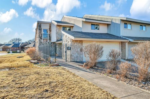 2901 Country Place Cir, Carrollton, TX, 75006-4790 | Card Image