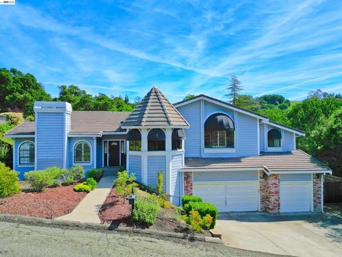 16 Mcnamara Ln, Martinez, CA, 94553-5860 | Card Image