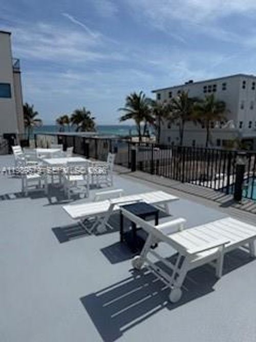 a204-321 Wilson St, Hollywood, FL, 33019-3632 | Card Image