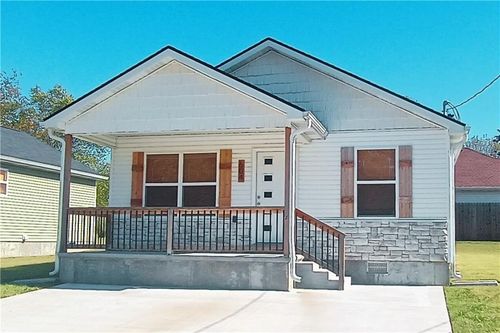 600 N Spring St, Nevada, MO, 64772-2111 | Card Image