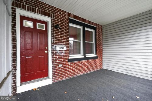 1213 Empire Ave, CAMDEN, NJ, 08103-2811 | Card Image
