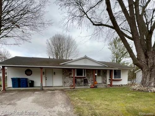 738 Richard St, Vassar, MI, 48768-1509 | Card Image