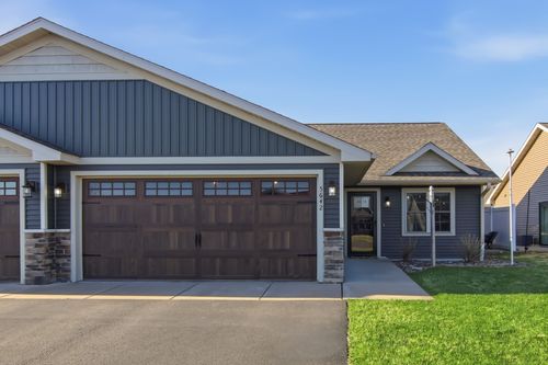 5642 Green Park Dr, Eau Claire, WI, 54703-3996 | Card Image