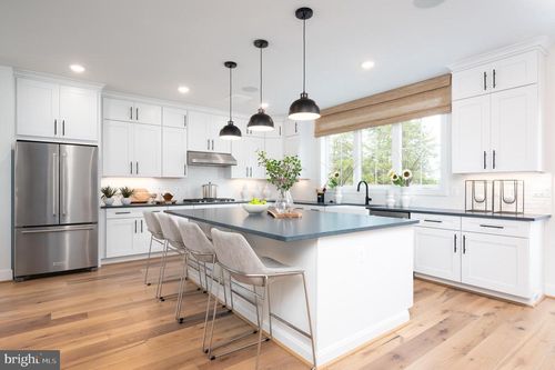 42147 Gilded Stone Ter, BRAMBLETON, VA, 20148-6518 | Card Image