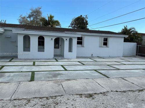 0-14821 Sw 104th Ave, Miami, FL, 33176-7719 | Card Image