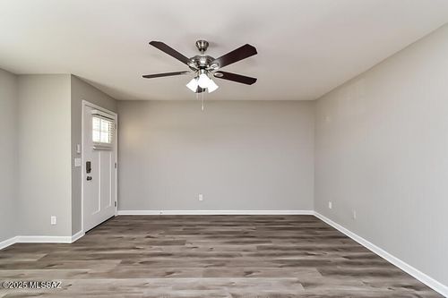 4657 S Paseo Don Carlos, Tucson, AZ, 85757-9442 | Card Image