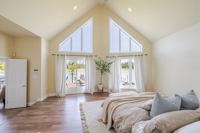 7474 Riverside Dr, House other with 3 bedrooms, 2 bathrooms and 6 parking in Port Franks ON | Image 25