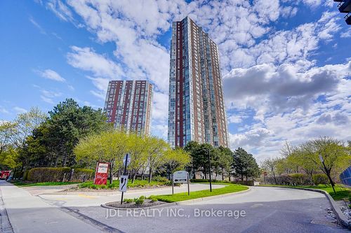 3607-7 Concorde Pl, North York, ON, M3C3N4 | Card Image