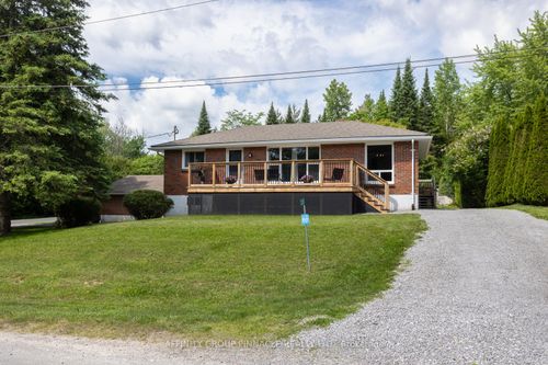 203 George Dr, Bobcaygeon, ON, K0M1A0 | Card Image