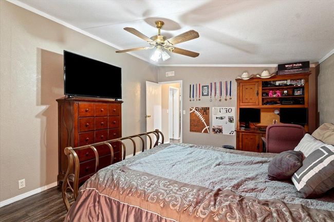 408 2 Nd St, House other with 4 bedrooms, 2 bathrooms and null parking in Plains TX | Image 24
